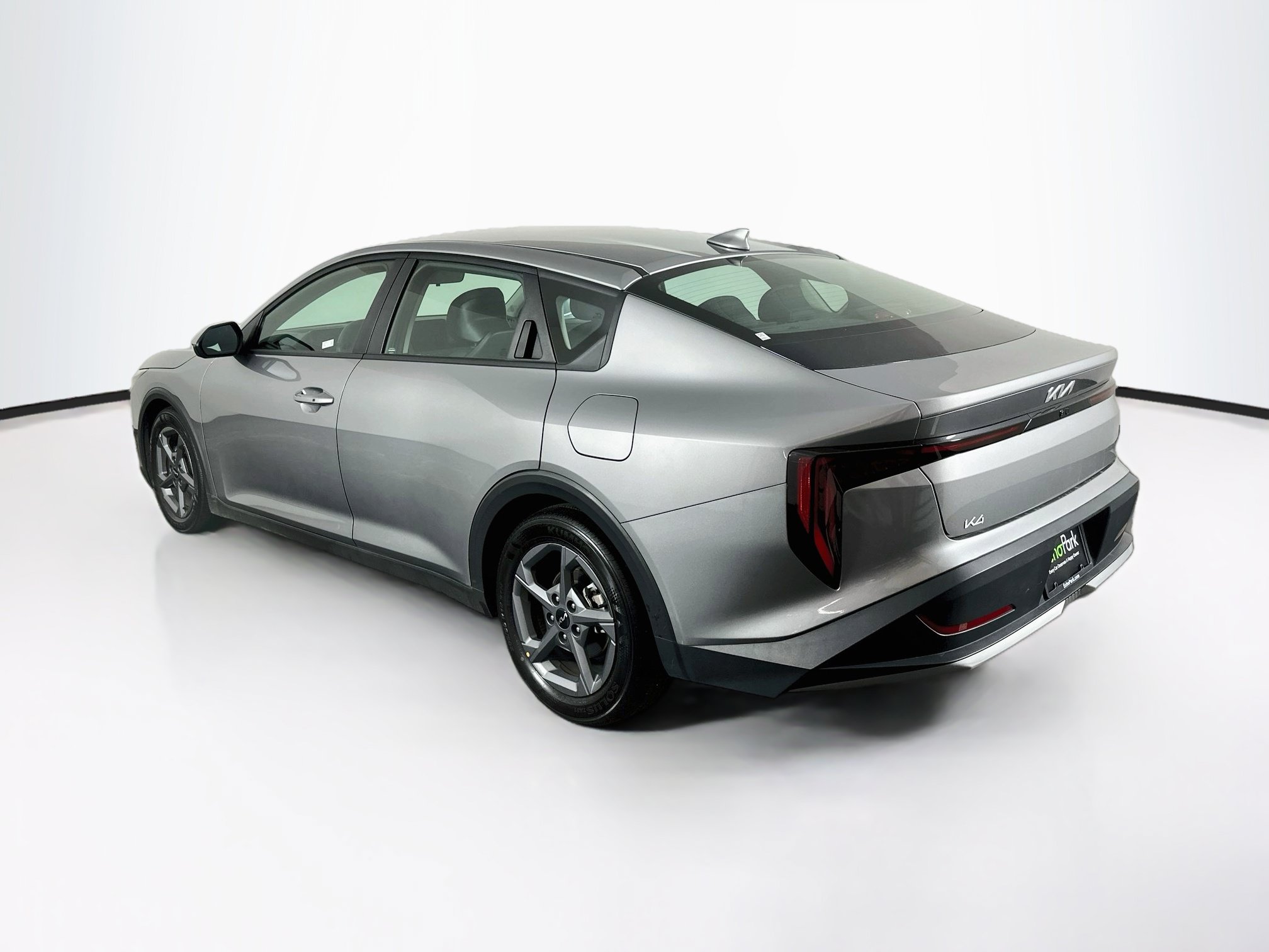 Used 2025 Kia K4 FWD image 5
