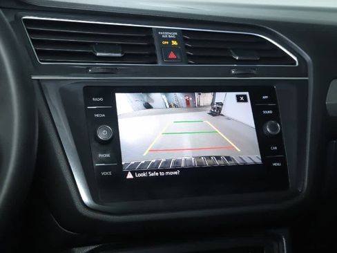 Certified 2023 Volkswagen Tiguan SE image 30