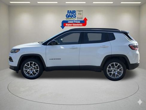 Certified 2025 Jeep Compass Limited AWD/4WD image 11