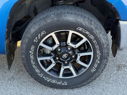 Used 2017 Toyota Tundra SR5 image 7