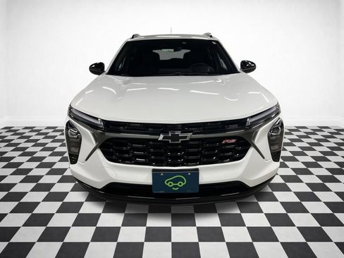 Certified 2025 Chevrolet Trax RS w/ Driver Confidence Package image 4