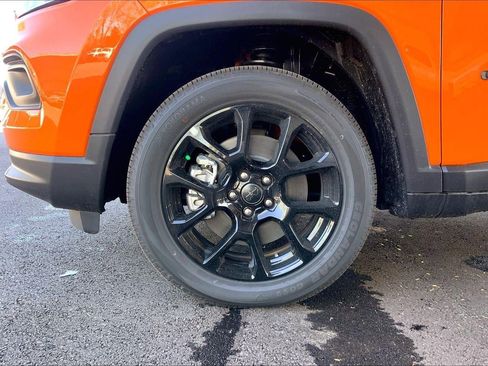 New 2026 Jeep Compass Latitude AWD/4WD image 11
