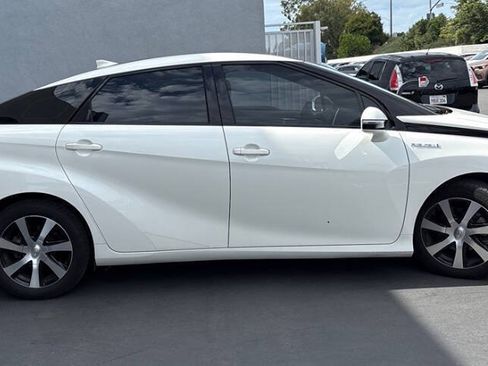 Used 2019 Toyota Mirai FWD image 4