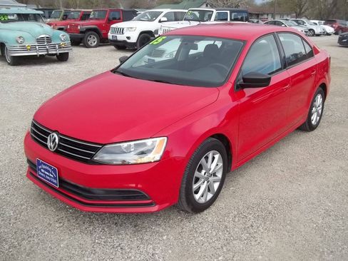 Used 2015 Volkswagen Jetta SE FWD image 6