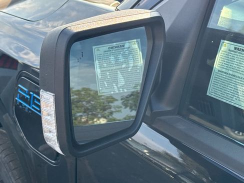 Used 2025 Ford F150 Lightning Flash AWD/4WD image 8