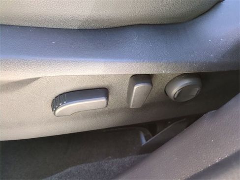 Used 2019 Subaru Forester Premium image 22