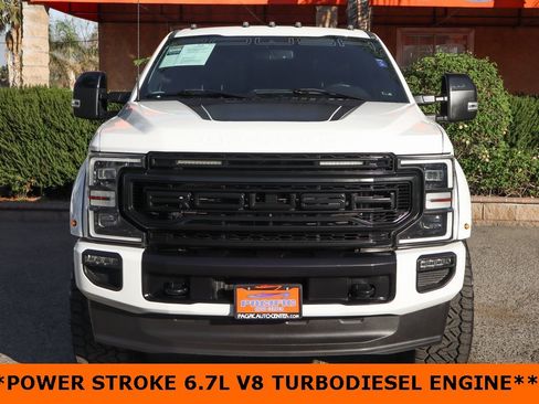 Used 2022 Ford F250 Lariat w/ Black Appearance Package image 3