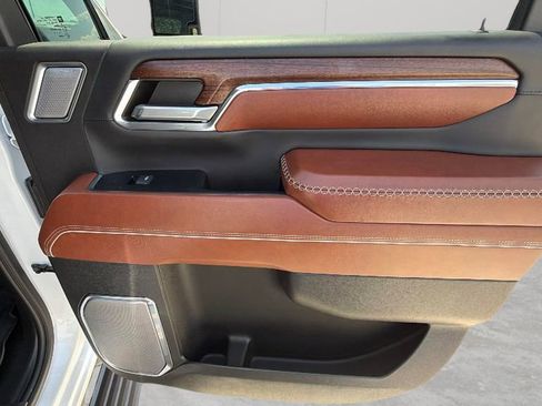 Certified 2024 GMC Sierra 3500 Denali Ultimate AWD/4WD image 37