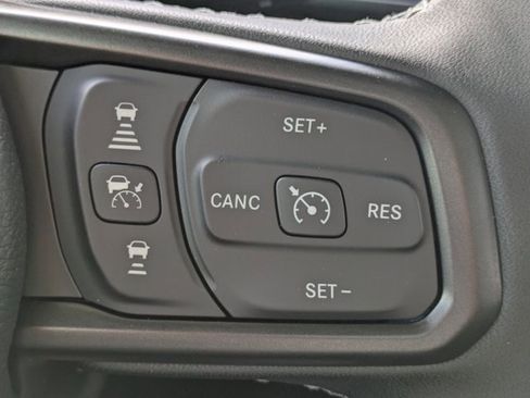 New 2025 Jeep Gladiator Sport image 23