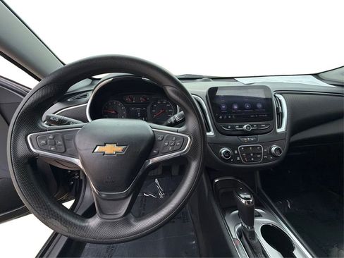 Used 2020 Chevrolet Malibu LT image 25