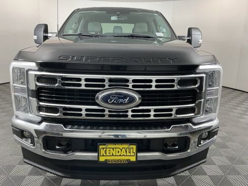 Used 2023 Ford F350 XLT image 2