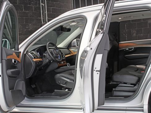 Used 2023 Volvo XC90 B6 Plus w/ Protection Package Premier AWD/4WD image 26