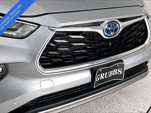 Used 2023 Toyota Highlander Platinum FWD image 37