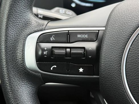 Certified 2025 Kia Sportage LX image 27