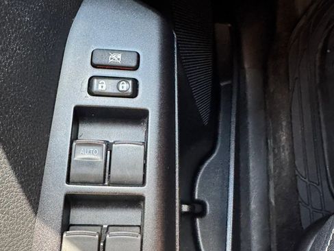 Used 2018 Toyota RAV4 XLE image 15