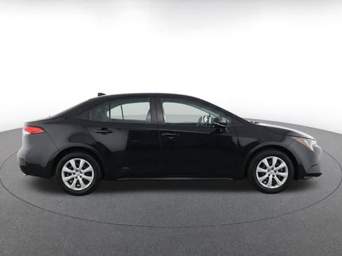 Used 2025 Toyota Corolla LE FWD image 10