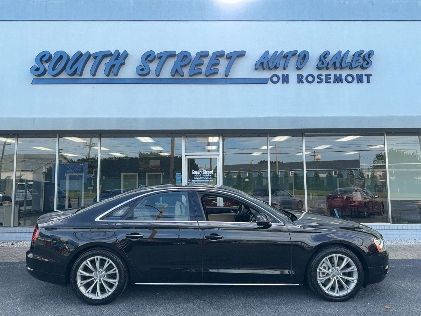Used 2011 Audi A8 4.2 AWD/4WD image 1