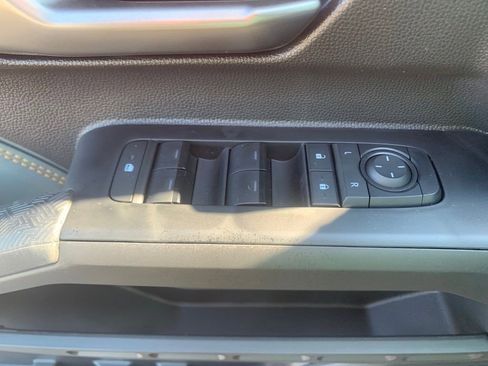 New 2025 Toyota Tacoma Trailhunter image 12