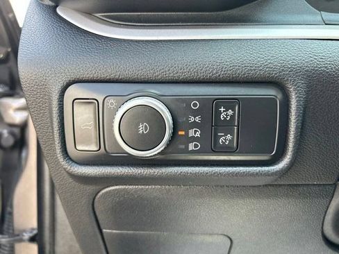 Used 2021 Ford Explorer XLT w/ Equipment Group 202A AWD/4WD image 19