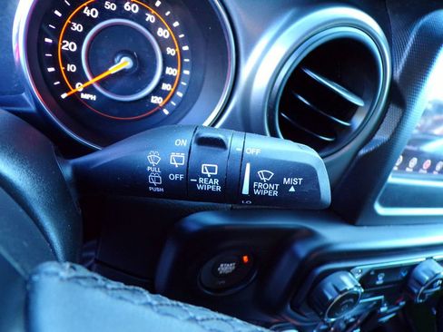 Used 2023 Jeep Wrangler Unlimited Sport AWD/4WD image 24