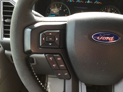 Used 2015 Ford F150 XLT w/ Equipment Group 301A Mid AWD/4WD image 14