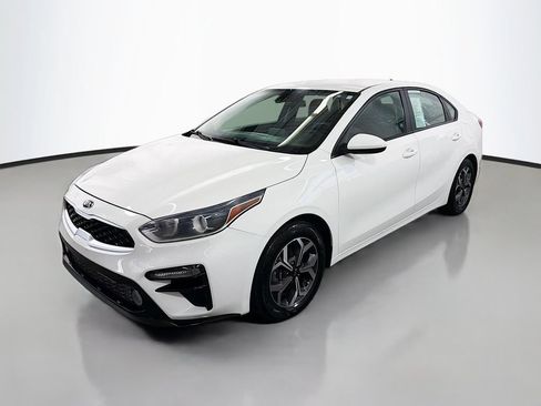Used 2019 Kia Forte LXS FWD image 5
