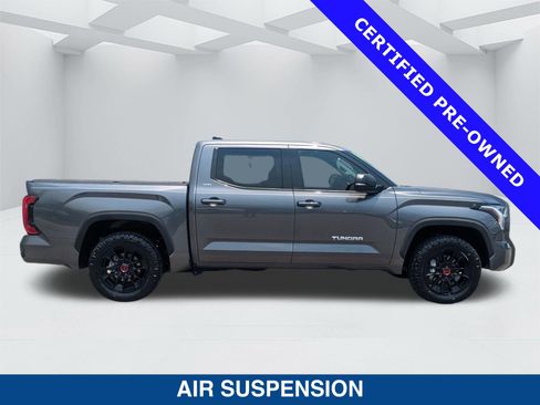 Used 2022 Toyota Tundra SR5 w/ SR5 Premium Package AWD/4WD image 4