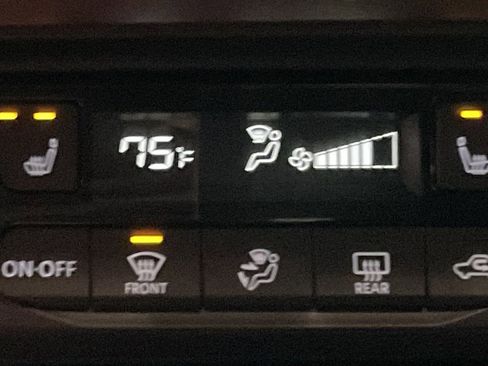 Used 2026 Nissan Kicks SV w/ Cold Weather Package image 15