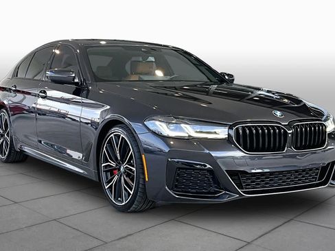 Used 2021 BMW 530i w/ M Sport Package RWD image 2