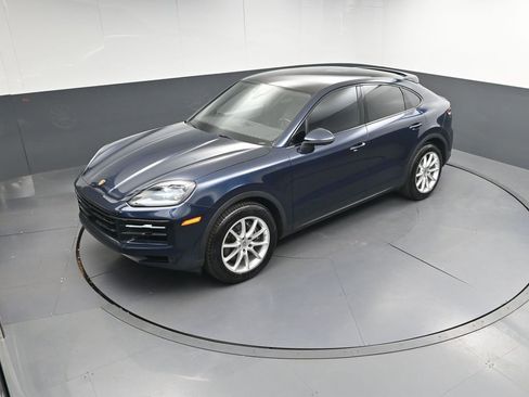 Certified 2024 Porsche Cayenne Coupe AWD/4WD image 34