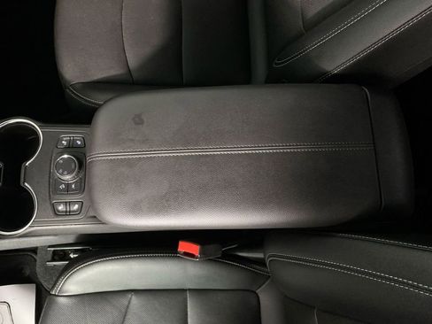Certified 2023 GMC Terrain SLT AWD/4WD image 20