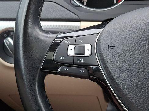 Used 2016 Volkswagen Jetta SE FWD image 21