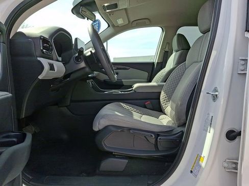 Used 2023 Honda Pilot LX image 15