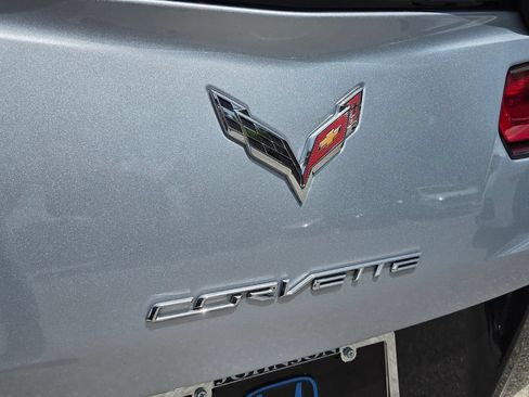 Used 2017 Chevrolet Corvette Stingray Coupe w/ 1LT RWD image 12