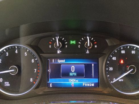 Used 2021 Buick Encore Preferred w/ Safety Package II image 23