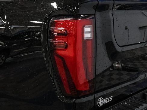Certified 2025 GMC Sierra 2500 Denali Ultimate AWD/4WD image 15