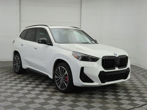 New 2026 BMW X1 xDrive28i w/ Technology Package image 3