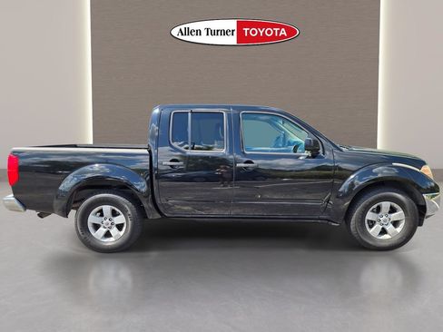 Used 2011 Nissan Frontier SV RWD image 5