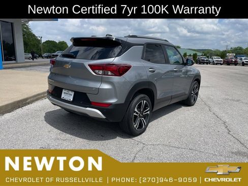 Used 2024 Chevrolet TrailBlazer LT w/ Driver Confidence Package FWD image 46