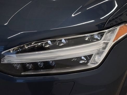 Used 2023 Volvo XC90 B6 Plus image 17