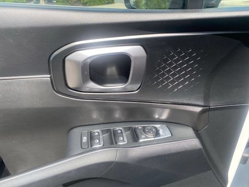 Used 2023 Kia Sorento EX AWD/4WD image 13