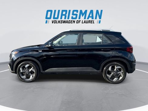 Used 2023 Hyundai Venue SEL w/ Cargo Package FWD image 5