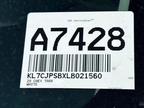 Used 2020 Chevrolet Trax LT w/ LT Convenience Package AWD/4WD image 24