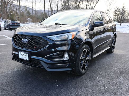 Used 2019 Ford Edge ST w/ Convenience Package image 3