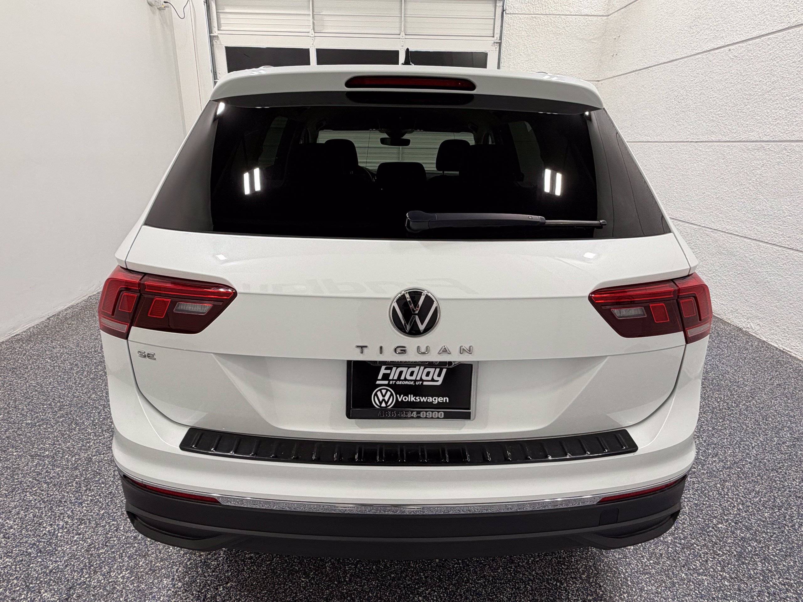 Used 2023 Volkswagen Tiguan SE FWD image 5