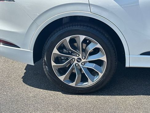 New 2026 Lincoln Aviator AWD w/ Jet Appearance Package image 19