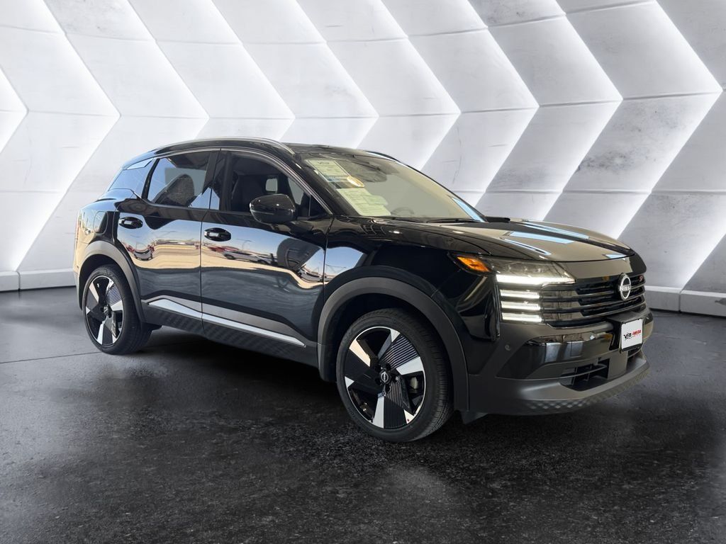 Used 2025 Nissan Kicks SR AWD/4WD image 1
