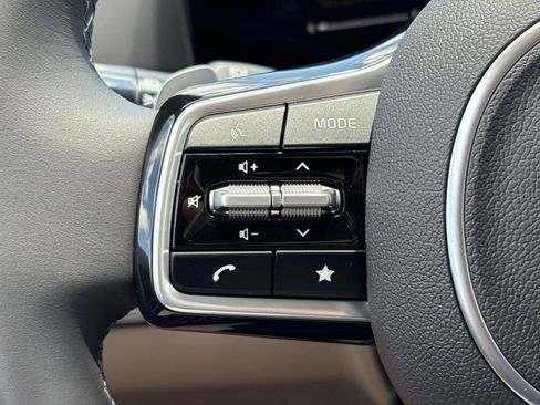 New 2026 Kia Carnival LXS image 19