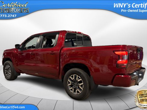 Used 2022 Nissan Frontier SV AWD/4WD image 9