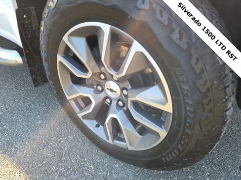 Used 2022 Chevrolet Silverado 1500 RST w/ Z71 Off-Road Package image 4